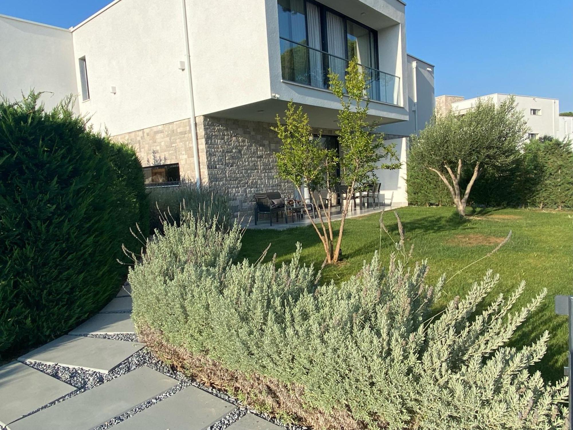 Rosemarine Villas Дуррес Экстерьер фото